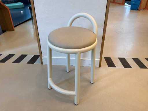 Satellite - Biscuit ms - Stool (4x)