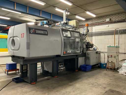 2006 Sandretto Nove HP 230 Spuitgietmachine