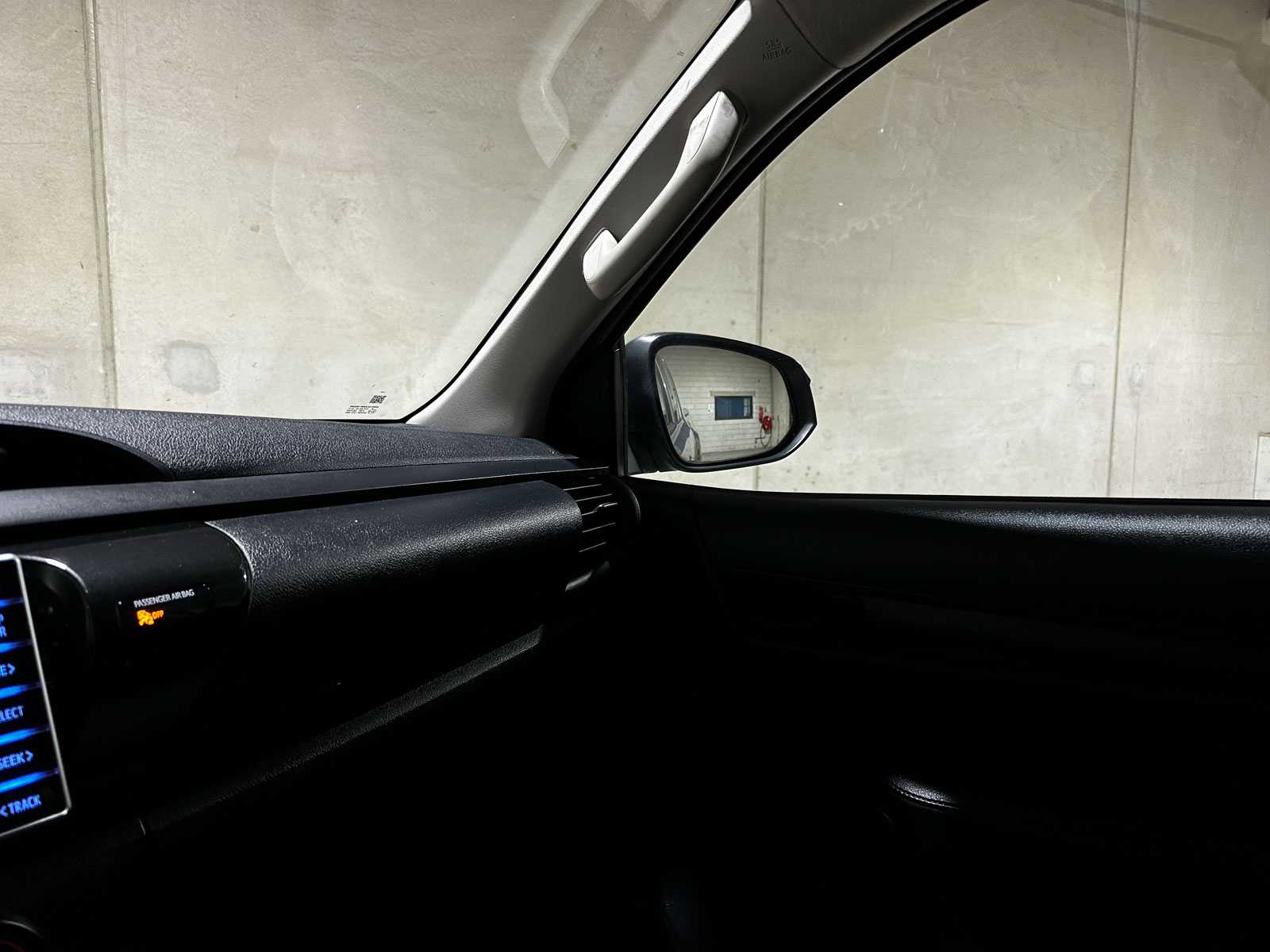 Toyota HiLux 2.4 D-4D-F Xtra Cab Comfort 150pk 2017 (Origineel-NL), V-833-JR