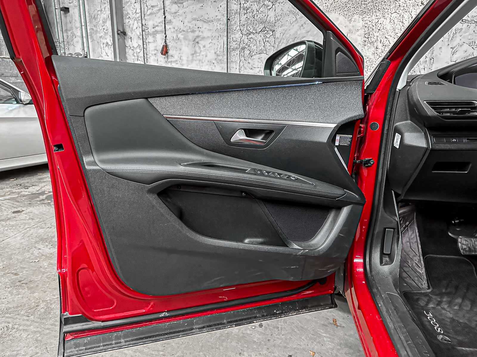 Peugeot 3008 1.2 PureTech Allure 131 PS 2019, G-246-KZ