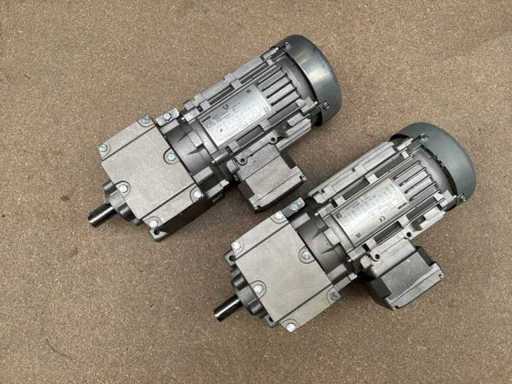 Lenze G500-H100 Motorreductor (2x)