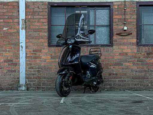 Piaggio Vespa Sprint 4T 2015, DDG-75-V Scooter