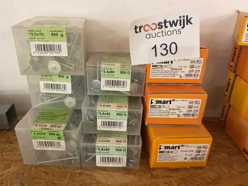 9 dozen stormnagels; keilbouten met oog