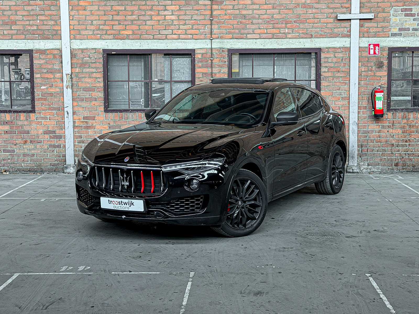 Maserati Levante 3.0 V6 AWD GranLusso 349pk 2019, T-075-PR