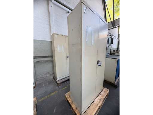   Lot of workshop cabinets without contents