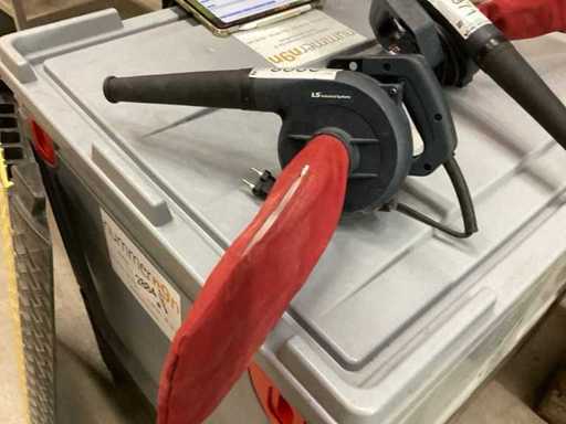 LG b156, Soffiatore e aspirapolvere, 600w, 2,8m3/min