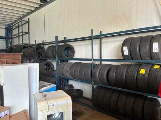 Porte-roues avec pneus (3x)