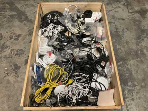 Batch of wire, cables & cords