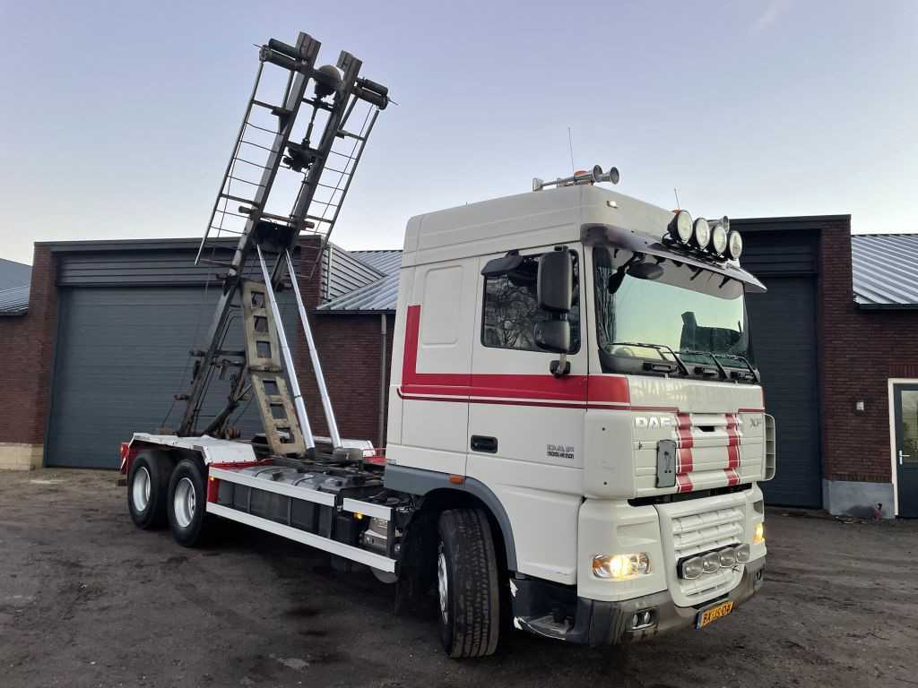 2010 DAF FAS XF105.410 Camion container