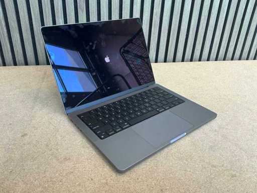Laptop - Apple Inc. - MacBookPro18.3