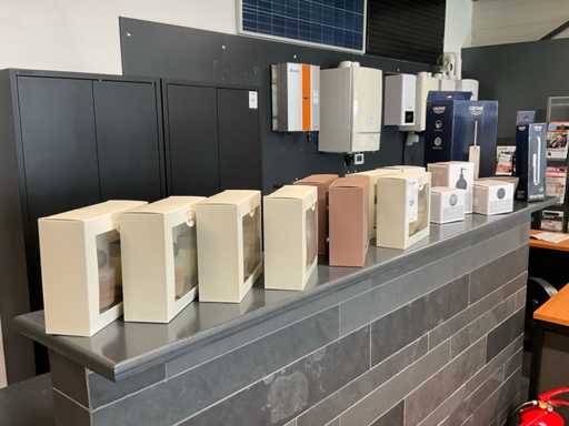Lot d’accessoires de salle de bain (env. 15 pièces)