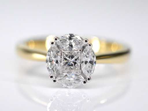 Gouden ring met prinses en marquise geslepen natuurlijke diamanten