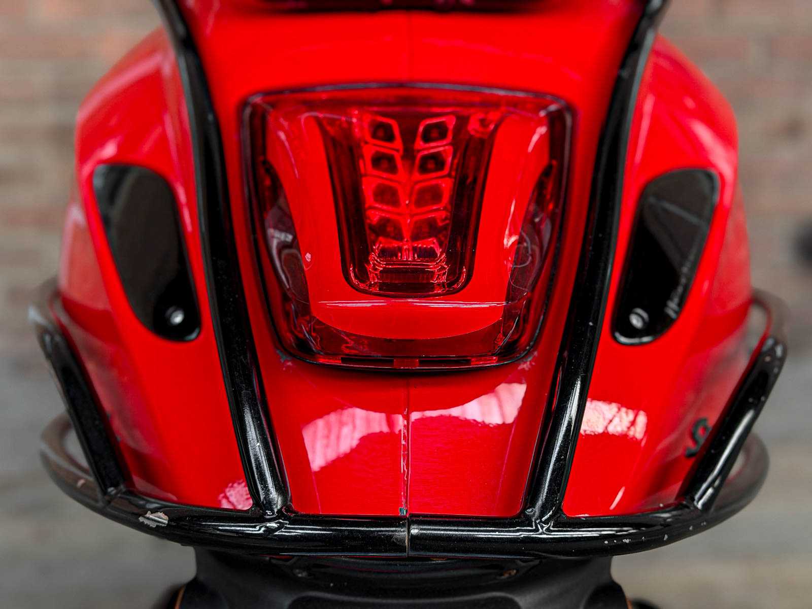 Piaggio Vespa Primavera 2021 Scooter, FJD-24-V