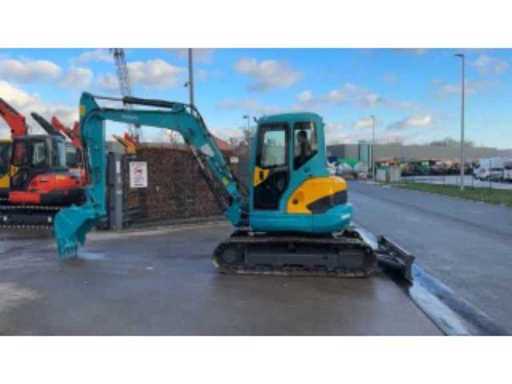 27ca783b-60d5-4b25-863a-2759f8473f35.mp4