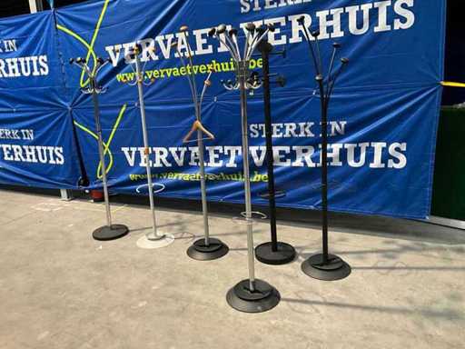 Diverse Kapstokken (12x) + vergaderstoel