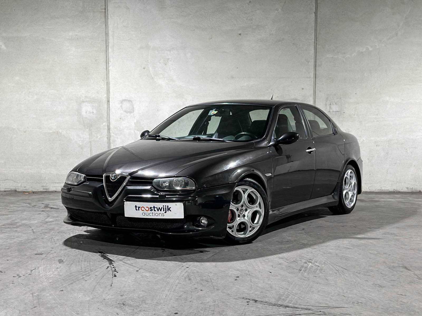 Luxury, sports and classic cars te Tiel