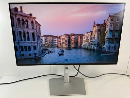 Dell (U2722DE) 27”, 2560x1440 (QHD) IPS Monitor