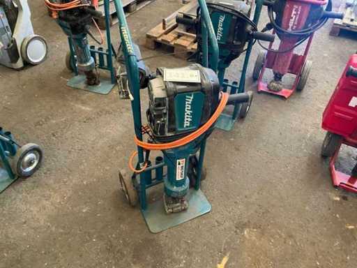 Marteau de démolition MAKITA HM1812