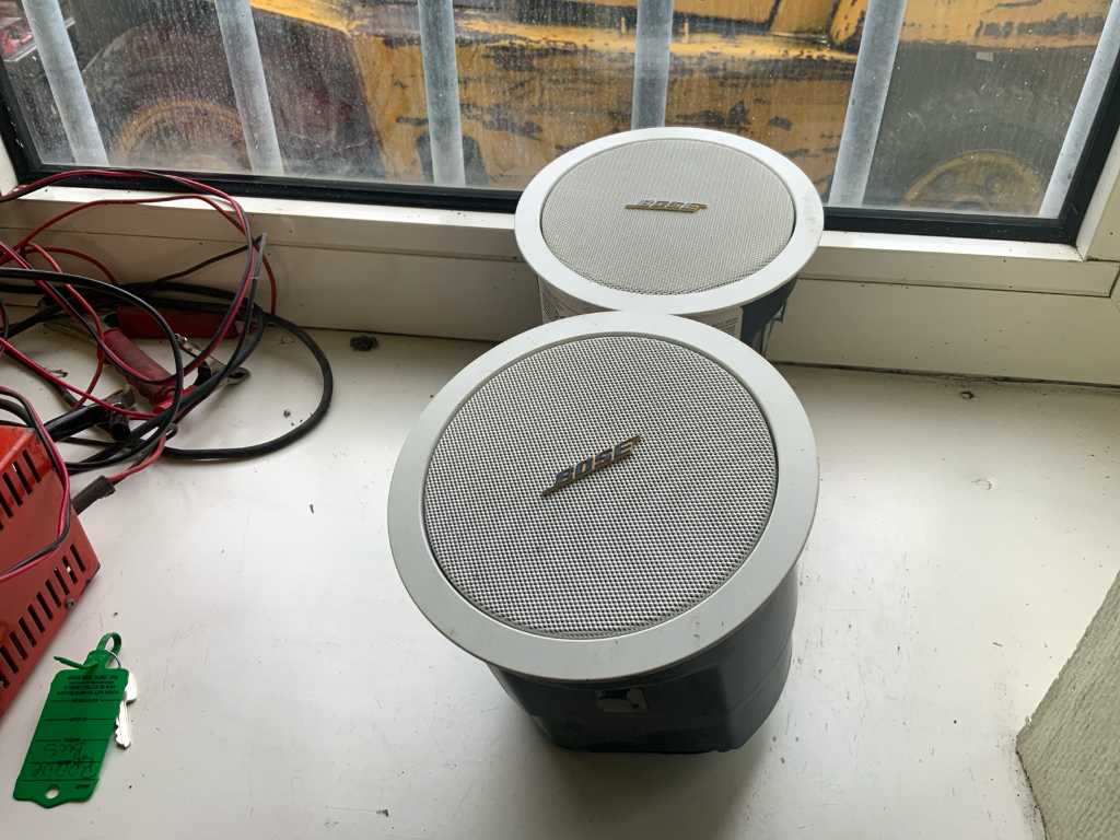 Bose Speaker (2x)