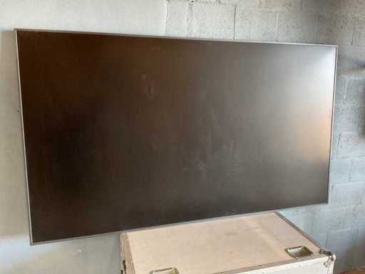 Display Samsung QM85R da 85" a cristallo UHD