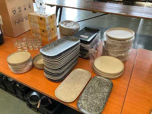 Partij diverse schalen (ca. 60x)
