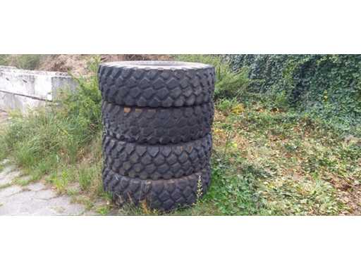 Opony Michelin 14.00 R 20 XZL (4x)