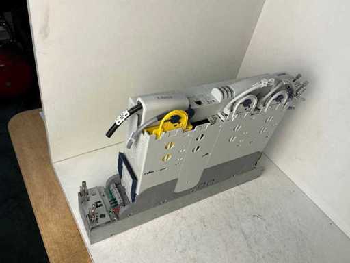 Lenze L-Force E94ASHE0044 Single Drive HighLine frequentieregelaar