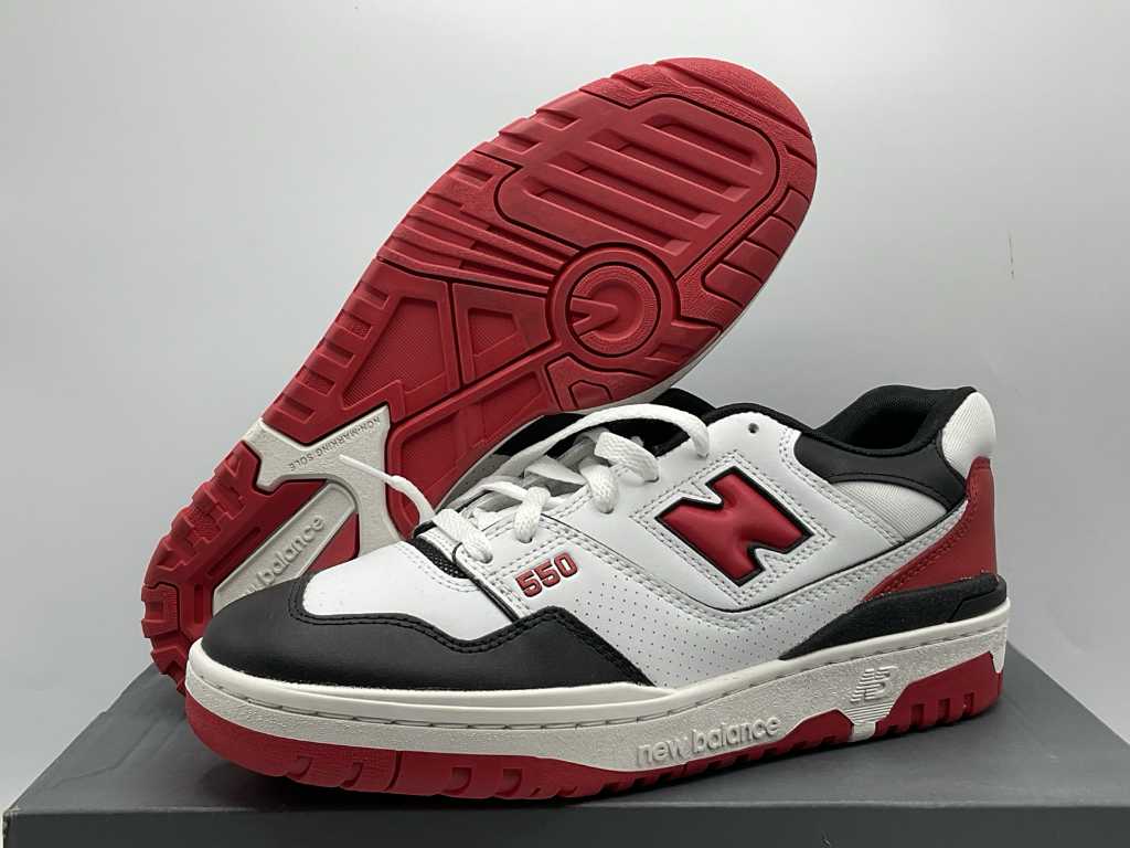 New Balance 550 White Red Sneakers 42 1/2