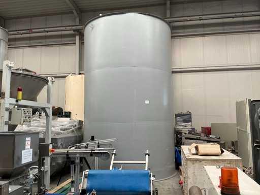 Single-walled storage tank