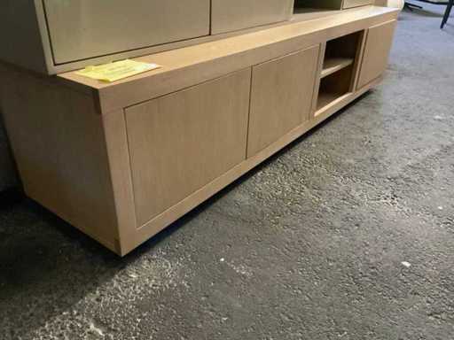 Armoire TV d’Helsinki