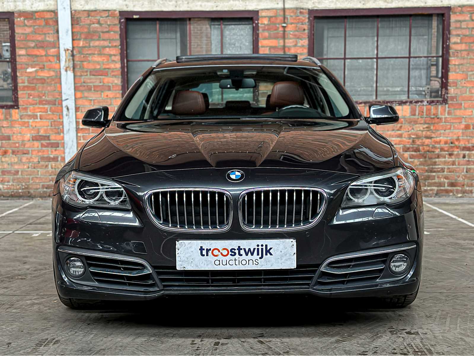 BMW 528i Touring Luxury Edition F11  245pk 2014 5-serie, 6-TZT-71