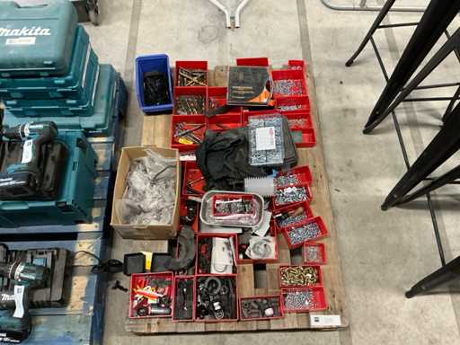 Schroeven, boren en andere bevestigingsmaterialen