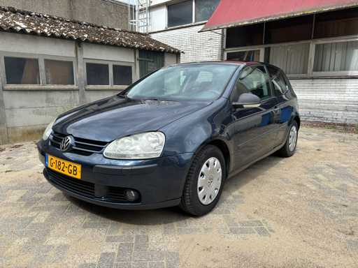 Volkswagen Golf 1.6 Trendline, G-182-GB