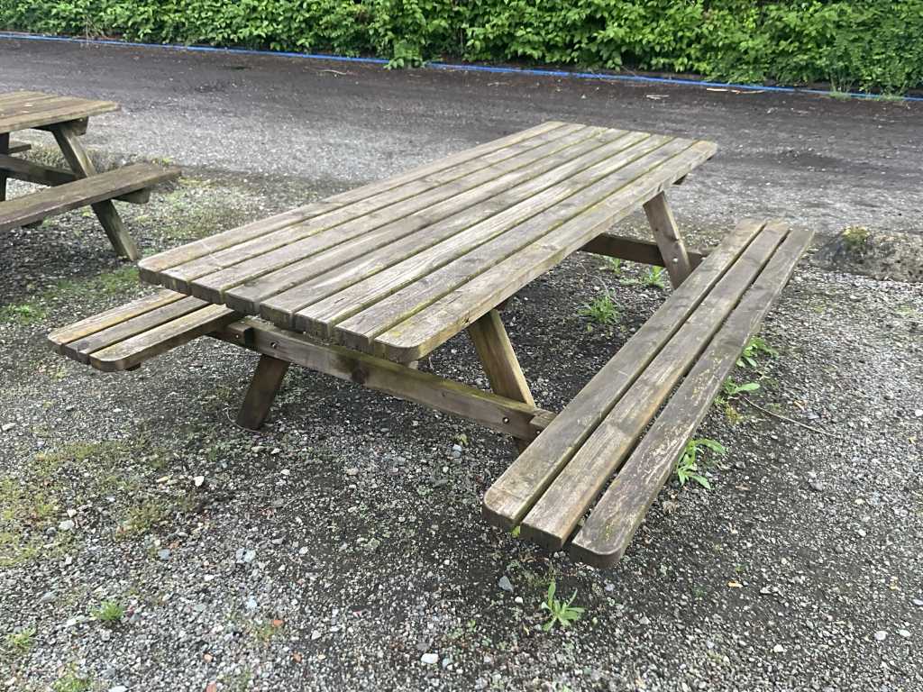 Tavolo da picnic in legno