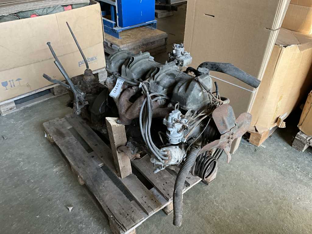 Engine with clutch and gearbox 230cui engine
