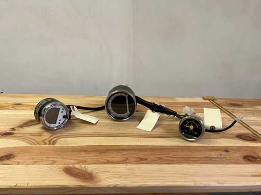 Skyteam-Zähler-Set / Kilometerzähler / Drehzahlmesser