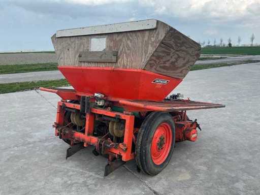 1981 Mașină structurală de plantare și plantare PM20