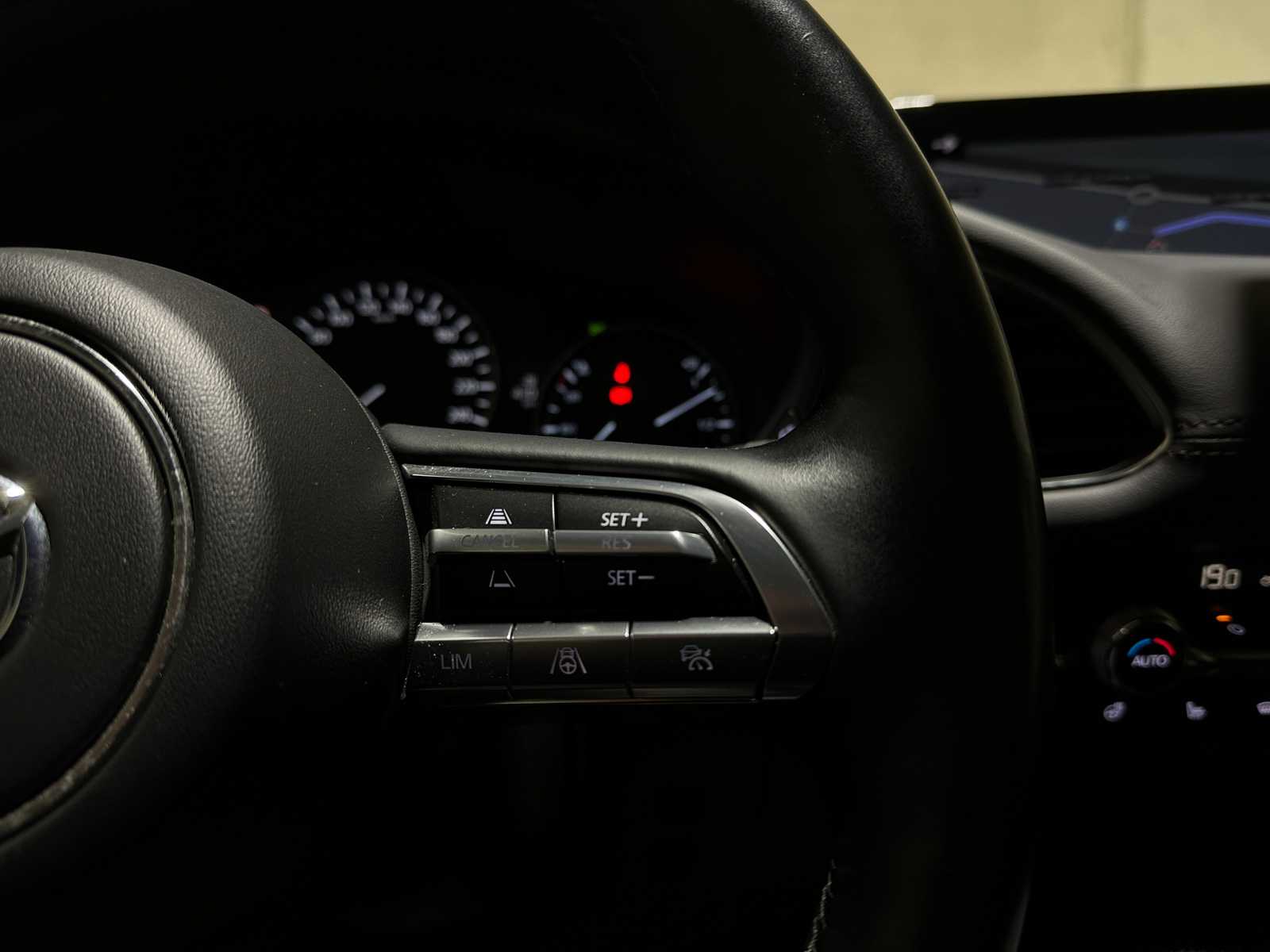 Mazda 3 2.0 e-SkyActiv-X M Hybrid 186 Luxury 186pk 2022 (Origineel-NL & 1 Eigenaar), R-001-LJ