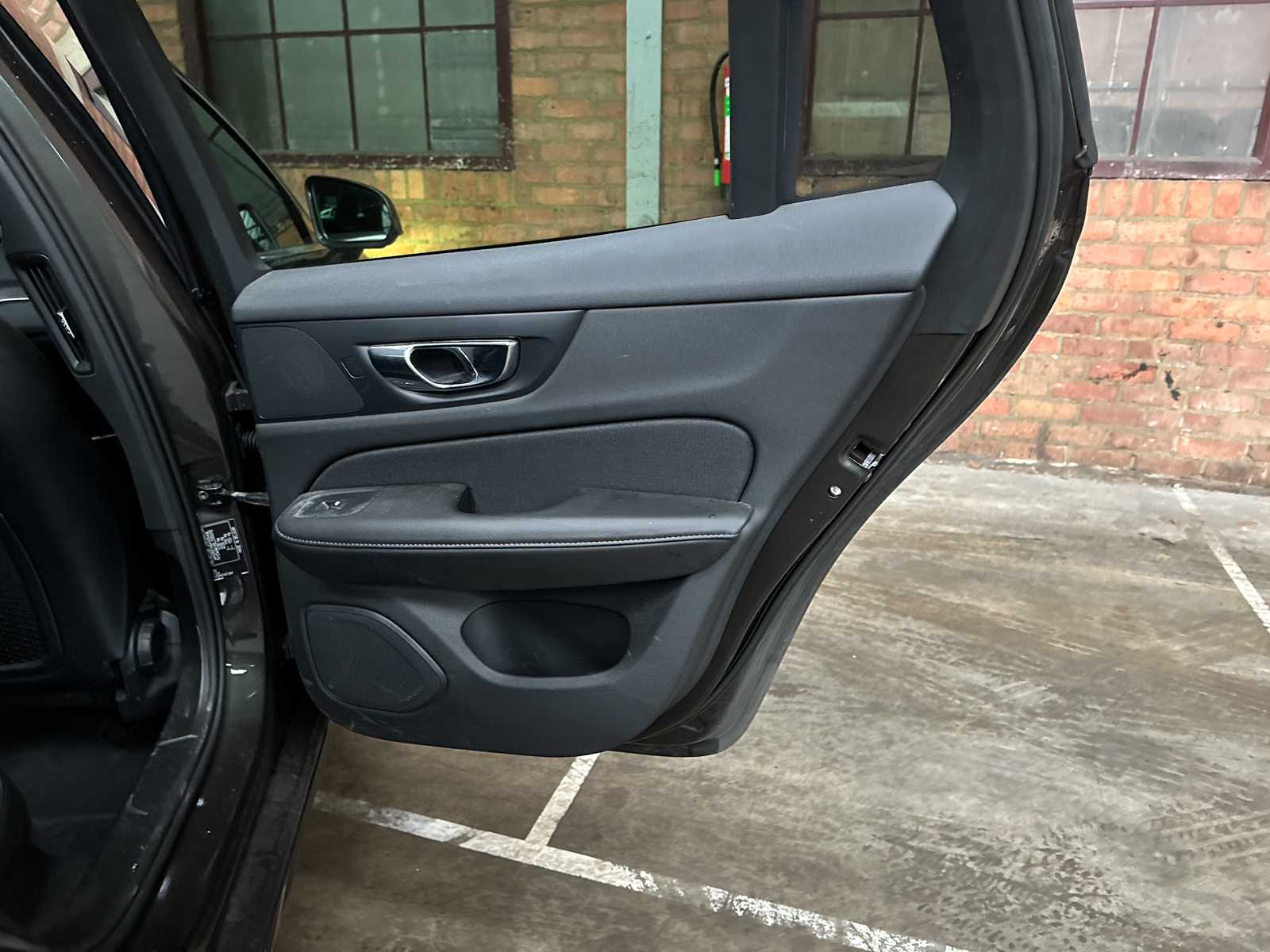 Volvo V60 2.0 T4 Momentum Proline 188pk 2019 (Original-NL), ZP-740-L