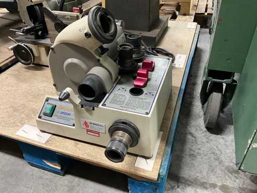 1999 Darex SP2500 Drill Grinding Machine