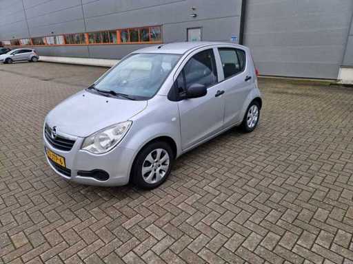 Samochod osobowy Opel Agila 1.0 Essentia z 2009 roku