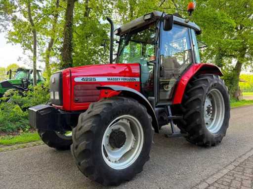 2000 Massey Ferguson 4225 Vierwielaangedreven landbouwtractor