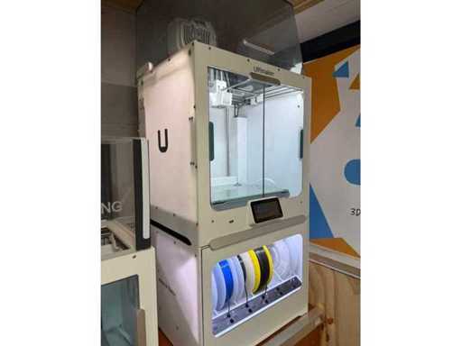Imprimantă 3D Ultimaker S5 cu stație de materiale și filtru de aer