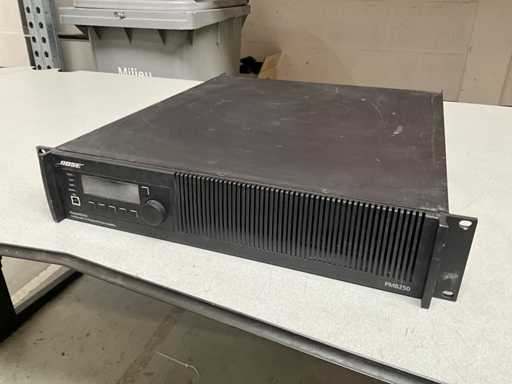Bose PowerMatch PM8250 Versterker