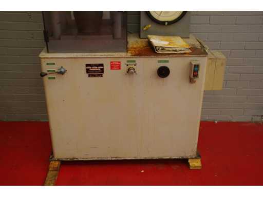 LOUS SMALL CT 60000 Hydraulic Press 