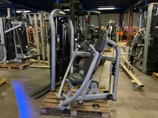 Matrix Aura G3 Chestpress Krachtstation