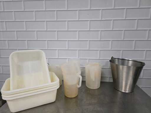 Diverses tasses à mesurer (en acier inoxydable) (18x)