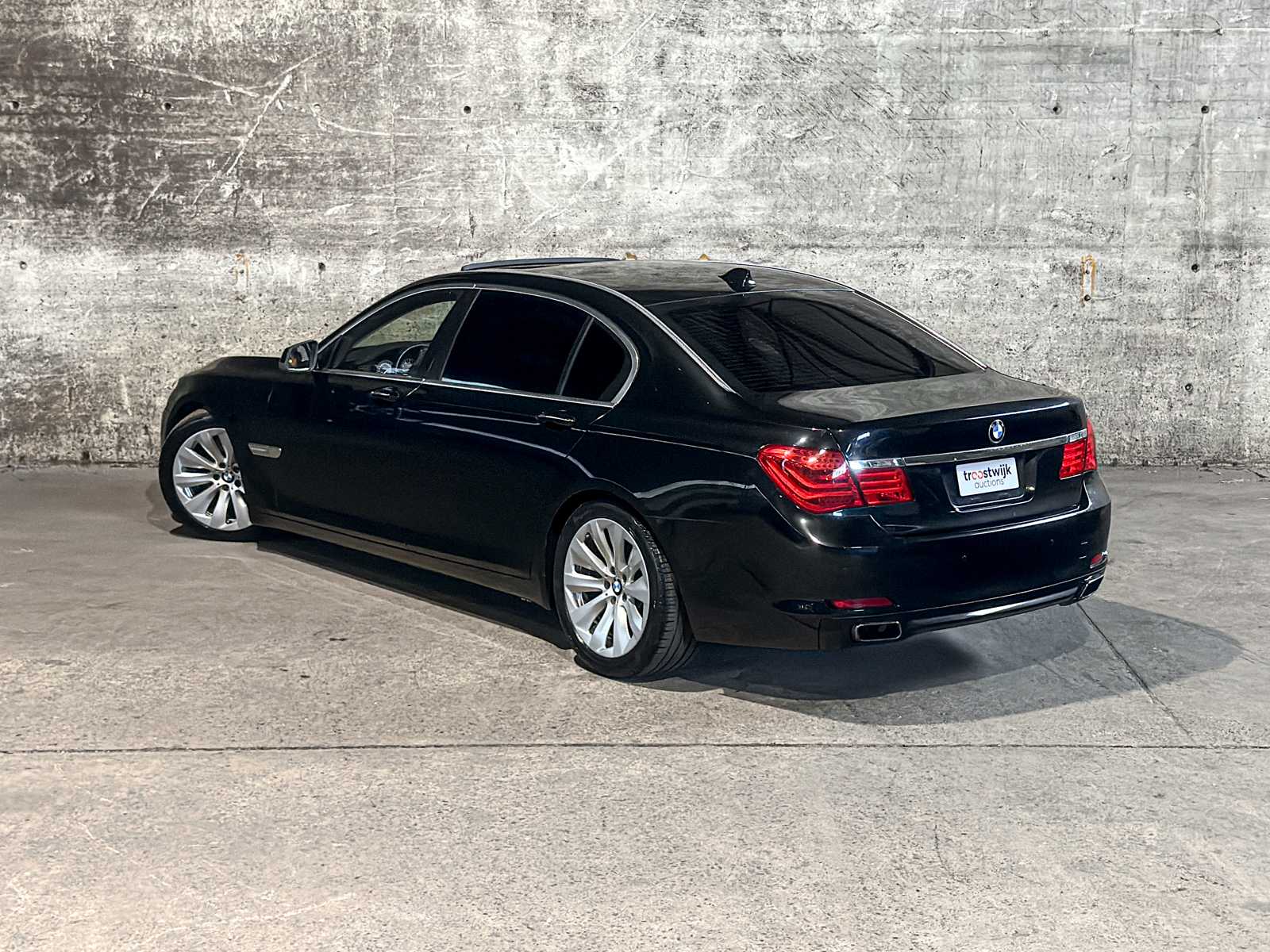 BMW ActiveHybrid7 F04 4.4 V8 465pk 2010