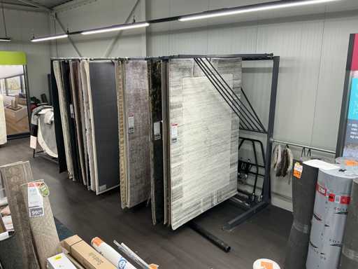 Scaffali per tappeti da negozio