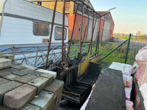 Remorcă cu dublă osie